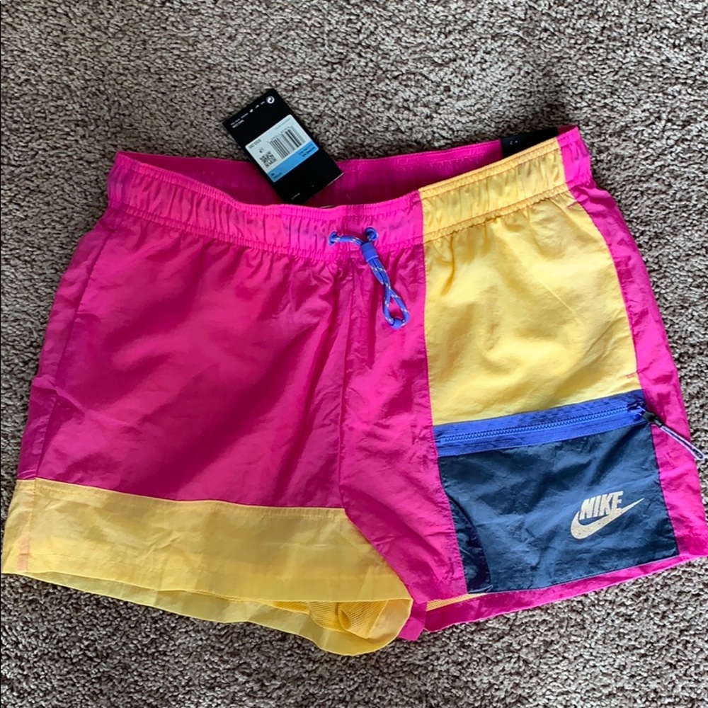 COPY - Nike women’s color block shorts. NWT